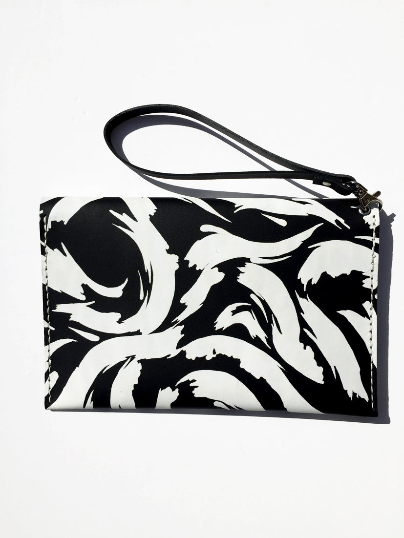 NEW WAVE ENVELOPE CLUTCH - BLACK AND WHITE