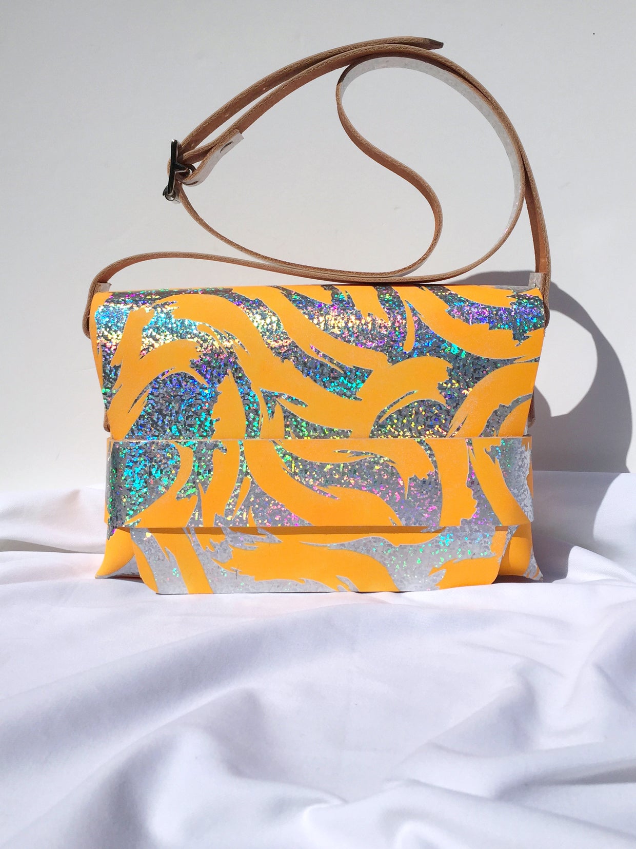 NEW WAVE SHOULDER BAG - DISCO ORANGE - MEDIUM