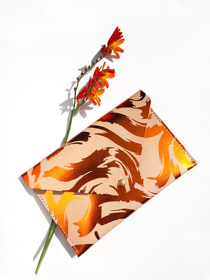 NEW WAVE ENVELOPE CLUTCH - GOLDEN AMBER